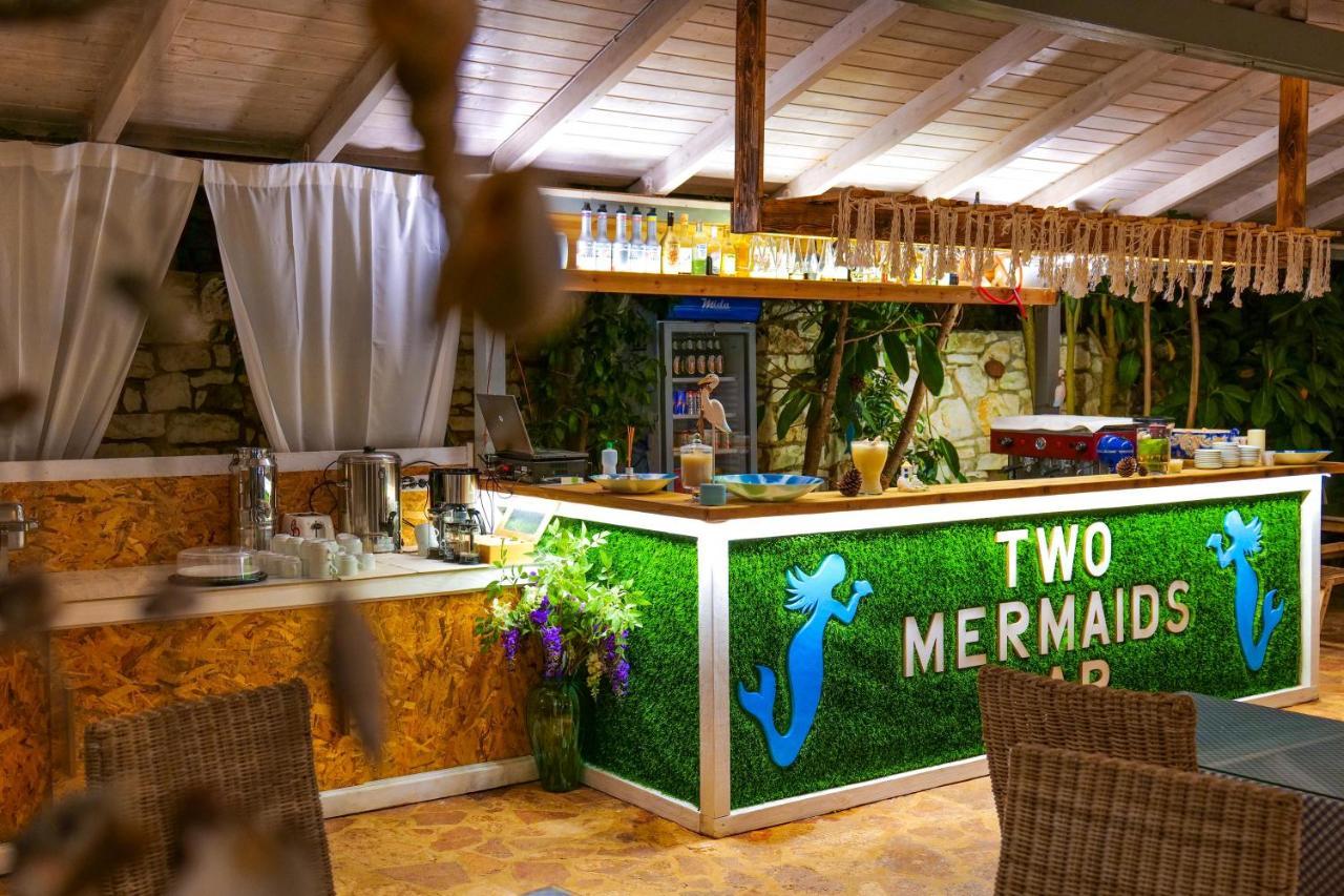 Hotel Two Mermaids คซามิล ภายนอก รูปภาพ